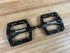 Reverse Components Black One Plattformpedale / Pedale Schwarz/copper -Pedal-Verkäufe IMG 0009 05241c55 3321 4698 8257 85e8e0650030