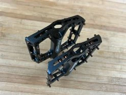 Reverse Components Black One Plattformpedale / Pedale Schwarz/copper -Pedal-Verkäufe IMG 0013 e0a7e543 5697 454b a7ad 5bb9a90439a9