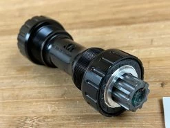 Truvativ Howitzer XR 68/73mm Innenlager 51mm Kettenlinie -Pedal-Verkäufe IMG 0075 db3fa37c 22a4 4b88 8028 b48256b32273