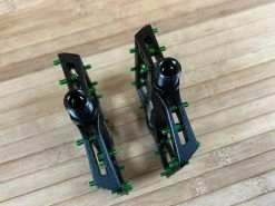 Reverse Components Black One Plattformpedale / Pedale Schwarz/hellgrün -Pedal-Verkäufe IMG 0285