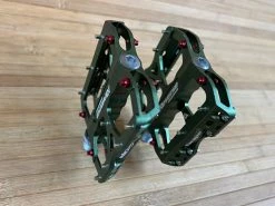 Reverse Components Escape Plattformpedale / Pedale Olive 15 Reverse Components Escape Plattformpedale / Pedale Olive -Pedal-Verkäufe IMG 0302