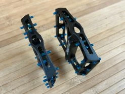 Reverse Components Black One Plattformpedale / Pedale Schwarz/hellblau 13 Reverse Components Black One Plattformpedale / Pedale Schwarz/hellblau -Pedal-Verkäufe IMG 0308