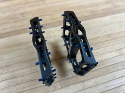 Reverse Components Black One Plattformpedale / Pedale Schwarz/dunkelblau -Pedal-Verkäufe IMG 0316