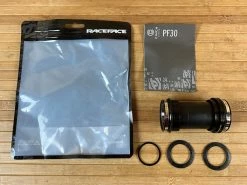 Race Face Pressfit PF30 30mm Innenlager 68/73mm Cinch