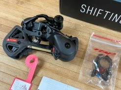 TRP TR12 Schaltwerk & Schalthebel Set 12-fach Gold -Pedal-Verkäufe IMG 0540