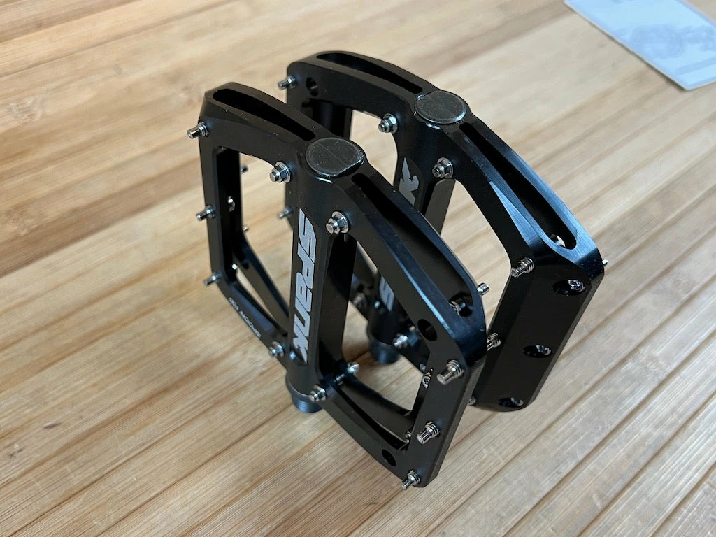 Spank Spoon 100 Pedale / Plattformpedale Schwarz 6 Spank Spoon 100 Pedale / Plattformpedale Schwarz – Bild 4