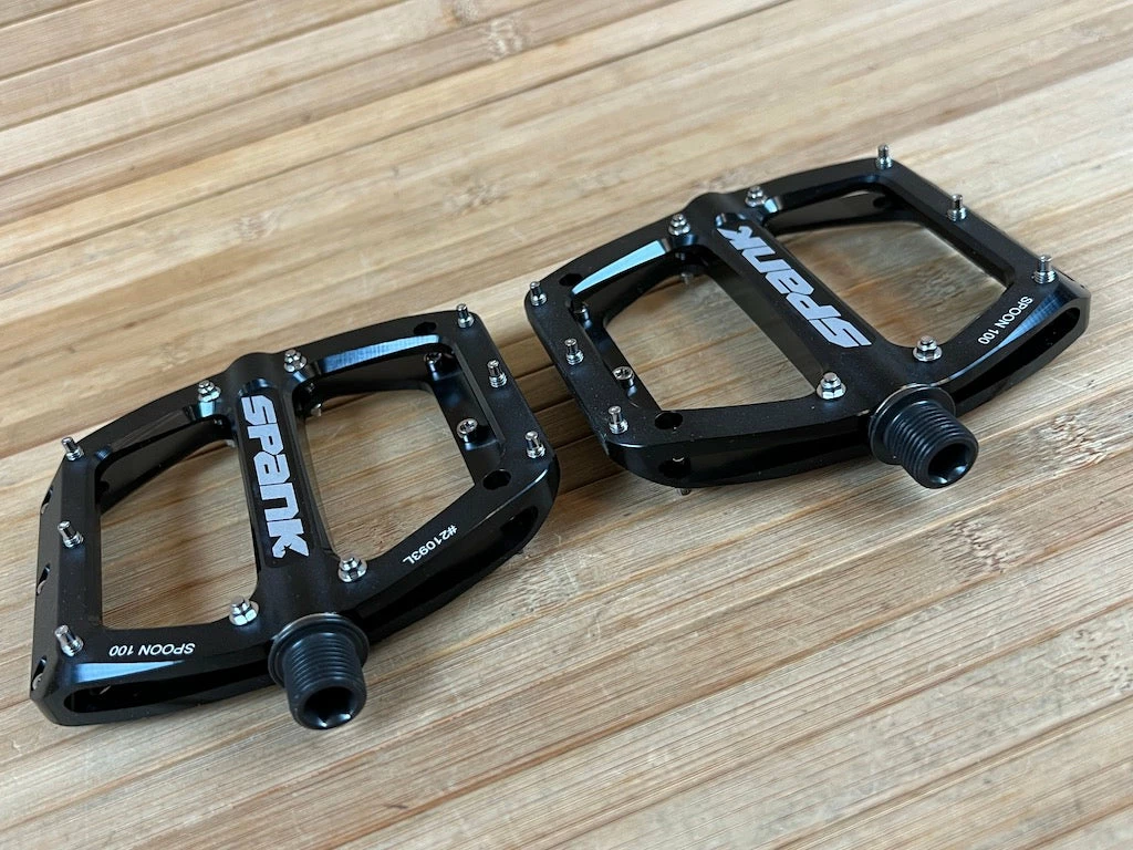 Spank Spoon 100 Pedale / Plattformpedale Schwarz 7 Spank Spoon 100 Pedale / Plattformpedale Schwarz – Bild 5
