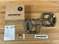 Spank Oozy Trail Reboot Pedale / Plattformpedale Gun Metal