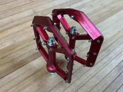 Spank Oozy Trail Reboot Pedale / Plattformpedale Red -Pedal-Verkäufe IMG 0814