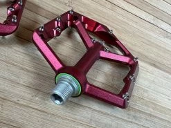 Spank Oozy Trail Reboot Pedale / Plattformpedale Red -Pedal-Verkäufe IMG 0816