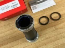 SRAM DUB Pressfit 89/92mm Stahl MTB Innenlager -Pedal-Verkäufe IMG 0910 fc69d5ab a824 4ff4 bdea edb7e04bcf84