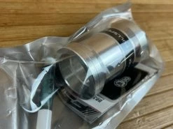 FSA PF30 Pressfit Adapter 68mm Auf BSA / Threaded -Pedal-Verkäufe IMG 1102