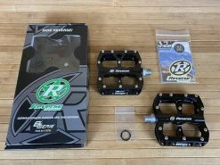 Reverse Components E-Escape Plattformpedale / Pedale Schwarz