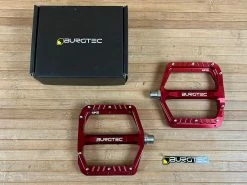 Burgtec MK5 Penthouse Flat Pedals / Pedale Red Steel Axle