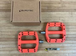 Burgtec MK4 Composite Flat Pedals / Pedale Orange