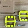 Burgtec MK4 Composite Flat Pedals / Pedale Yellow -Pedal-Verkäufe IMG 1264