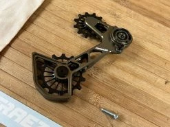 Fraezen Kaefig SRAM AXS / Mechanisch Bronze -Pedal-Verkäufe IMG 1787 e26552c8 66fc 47b5 a3b6 011b1d6819ea
