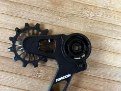 Fraezen Kaefig SRAM AXS / Mechanisch Schwarz 14 Fraezen Kaefig SRAM AXS / Mechanisch Schwarz -Pedal-Verkäufe IMG 1801 82680c34 29f8 49fb b5ce 9761f39d245a