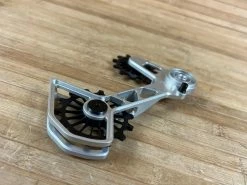 Fraezen Kaefig SRAM AXS / Mechanisch Silber -Pedal-Verkäufe IMG 1807 6a2611d8 c916 4928 8701 c6a388bc4d62