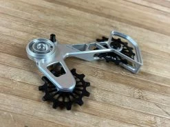 Fraezen Kaefig SRAM AXS / Mechanisch Silber -Pedal-Verkäufe IMG 1809 4dd3a30a 71d6 4b10 9f8b 764376eb7ab6