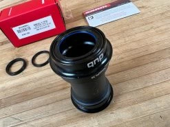 SRAM DUB Pressfit 30 68/73mm Road Innenlager -Pedal-Verkäufe IMG 2196