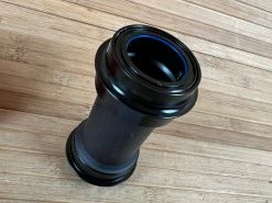 SRAM DUB Pressfit 30 83mm Cannondale Innenlager -Pedal-Verkäufe IMG 3535