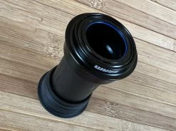 SRAM DUB Pressfit 30 83mm (83-A) Innenlager -Pedal-Verkäufe IMG 3540