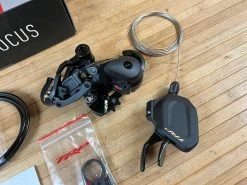 TRP DH7 Schaltwerk & Schalthebel Set 7-fach Gold 26 TRP DH7 Schaltwerk & Schalthebel Set 7-fach Gold -Pedal-Verkäufe IMG 3985