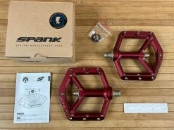 Spank Spike Reboot Pedale / Plattformpedale Red