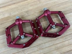 Spank Spike Reboot Pedale / Plattformpedale Red -Pedal-Verkäufe IMG 5964 92105256 b2f4 4fd6 b918 156158de66fa