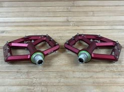 Spank Spike Reboot Pedale / Plattformpedale Red -Pedal-Verkäufe IMG 5965 07eaf839 4d41 4896 915a 17e58044cebb