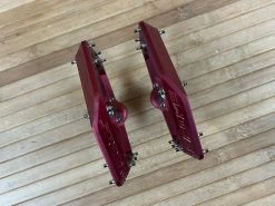 Spank Spike Reboot Pedale / Plattformpedale Red -Pedal-Verkäufe IMG 5966 f3ae49e8 4fe9 4a6f b029 6445a0ab0ba8