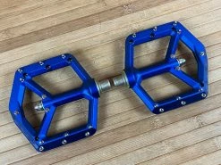 Spank Spike Reboot Pedale / Plattformpedale Blue -Pedal-Verkäufe IMG 5970