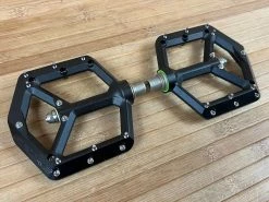 Spank Spike Reboot Pedale / Plattformpedale Black -Pedal-Verkäufe IMG 5977 f11a05a9 0501 41f8 8e99 6240130eab9f