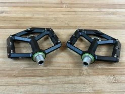 Spank Spike Reboot Pedale / Plattformpedale Black -Pedal-Verkäufe IMG 5979 aac9ef3d eed4 4d18 bd9a 3ef0f4345e2d