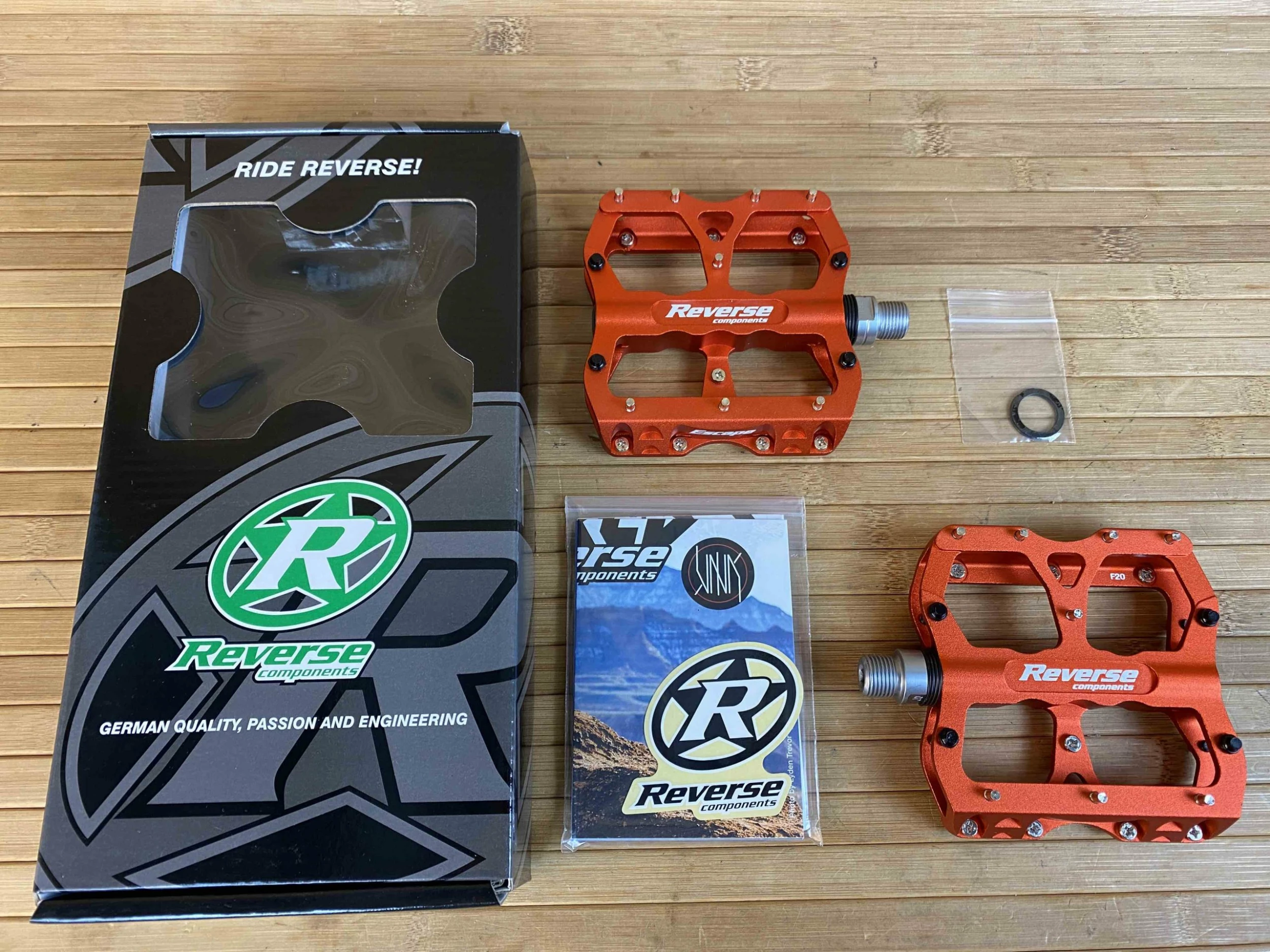 Reverse Components Escape Plattformpedale / Pedale Orange 3 Reverse Components Escape Plattformpedale / Pedale Orange