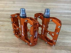 Reverse Components E-Escape Plattformpedale / Pedale Orange -Pedal-Verkäufe IMG 6146