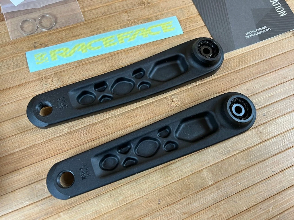 Race Face Aeffect-R E-Bike / EMTB Kurbel 165mm Black Bosch Gen 4 5 Race Face Aeffect-R E-Bike / EMTB Kurbel 165mm Black Bosch Gen 4 – Bild 3