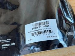 Race Face Pressfit BB124 30mm Innenlager Cinch Double Row EXT Seal -Pedal-Verkäufe IMG 7097 810ec996 48fd 4c88 8967 7c55ac58ef7a