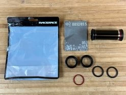 Race Face Pressfit BB124 30mm Innenlager Cinch Double Row EXT Seal