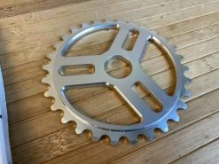 Spank Tweet Tweet BMX Kettenblatt Chrome 30T -Pedal-Verkäufe IMG 7184