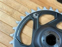 SRAM XO1 Carbon Eagle DUB Kurbel 170mm DUB 32T SB+ -Pedal-Verkäufe IMG 7630 1d7fbfd9 777a 4214 9f98 f3fee3ac53ea