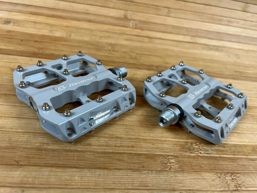Reverse Components E-Escape Plattformpedale / Pedale Grau 5 Reverse Components E-Escape Plattformpedale / Pedale Grau – Bild 3