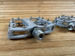 Reverse Components E-Escape Plattformpedale / Pedale Grau 13 Reverse Components E-Escape Plattformpedale / Pedale Grau -Pedal-Verkäufe IMG 7954 ec005153 e20f 4059 992c 0f7cb8f3f664