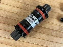 Truvativ Gigapipe Innenlager Team BMX -Pedal-Verkäufe IMG 8313 7fc2da3a 9233 4fe9 88b6 fc43f9b33d5b