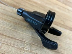 MicroSHIFT Advent X Trail Trigger Pro Shifter 1x10 Schalthebel -Pedal-Verkäufe IMG 8653 8fbbe447 bab0 4dd1 8fd0 aaf2be543c33