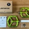 Spank Spike Reboot Pedale / Plattformpedale Green 1 Spank Spike Reboot Pedale / Plattformpedale Green -Pedal-Verkäufe IMG 8947 9d040eaf 7fa4 4cbb bcd3 0249609e64ec