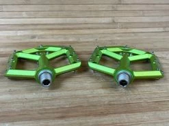 Spank Spike Reboot Pedale / Plattformpedale Green -Pedal-Verkäufe IMG 8951 4d462ab5 9dc5 41c6 92bc 91347495c16a