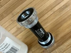 Hope Bottom Bracket Hollowtech II 83mm DH Innenlager Silber -Pedal-Verkäufe IMG 9068