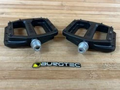 Burgtec MK4 Composite Flat Pedals / Pedale Black -Pedal-Verkäufe IMG 9074